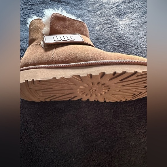 NIB UGG Bailey Mini Logo Strap Bootie - Size Womens 5 - Color Brown - Picture 3 of 13